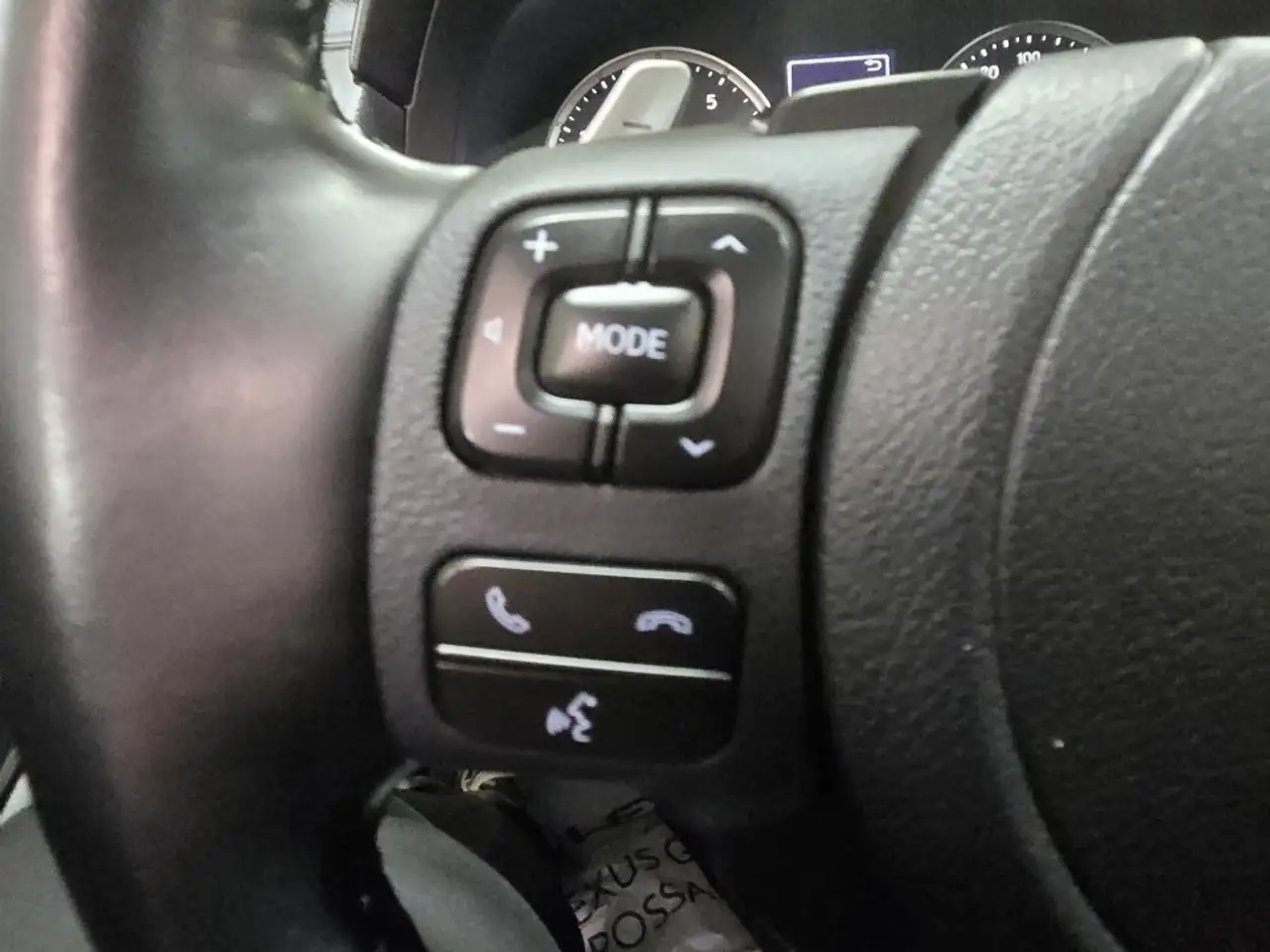 Lexus IS снимка Lexus IS