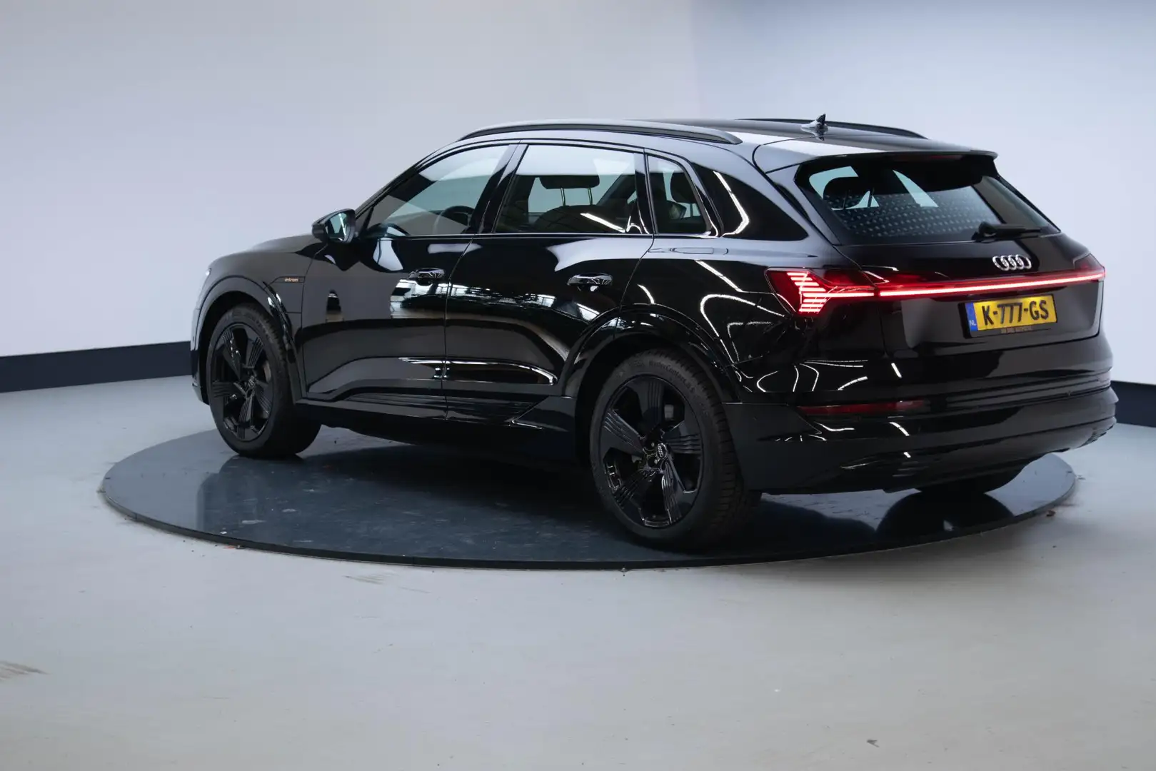Audi e-tron 55 quattro Business edition 95 kWh Black - 2