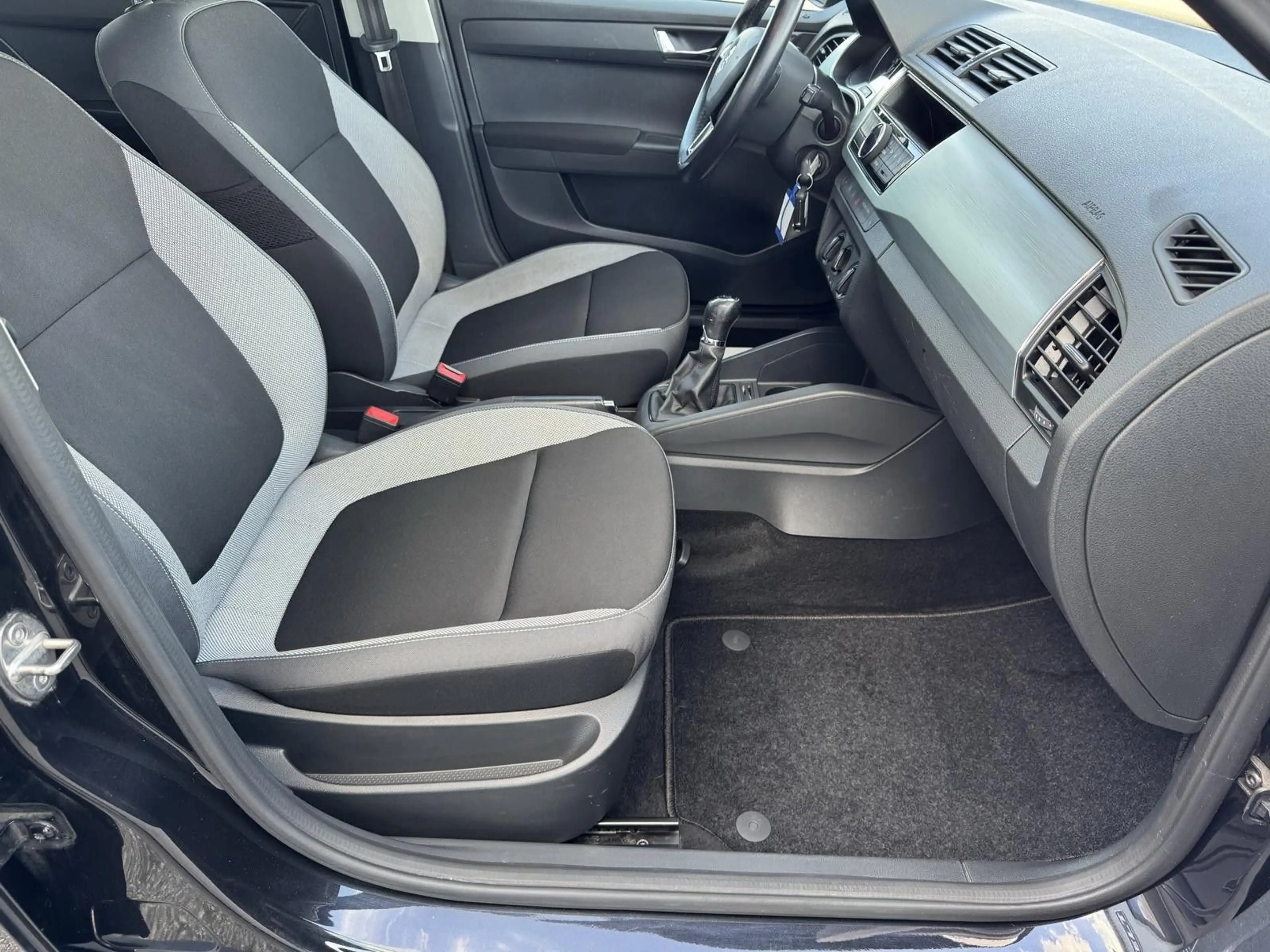 Skoda Fabia Ambition 1.2 TSI 1. Hand Scheckheft 8-fach — photo 15
