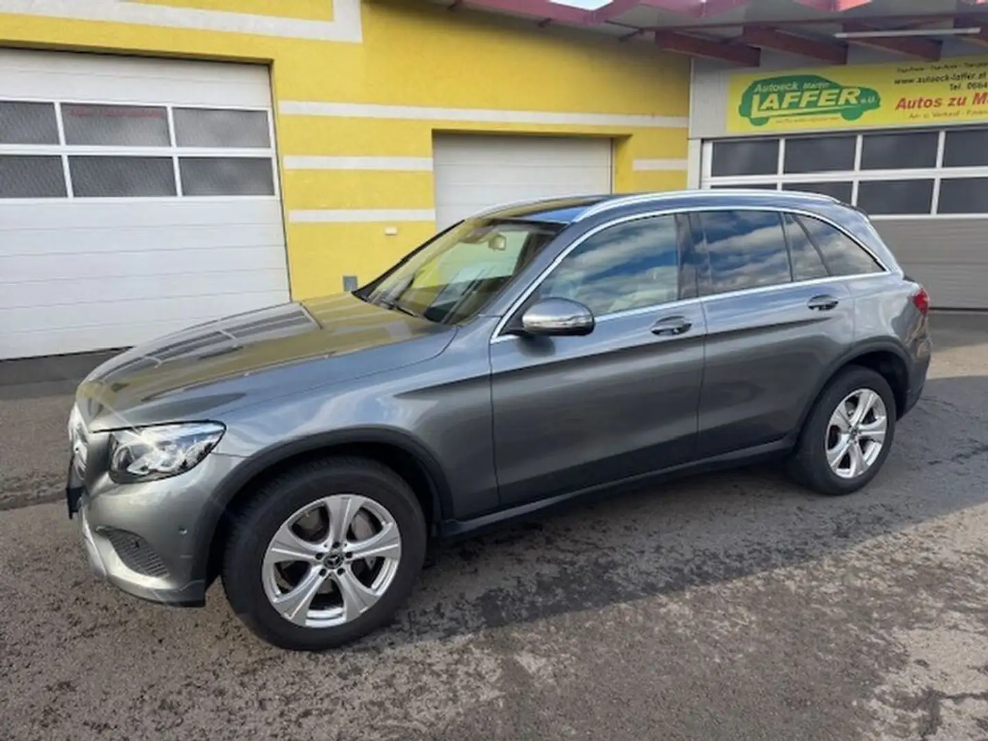 Mercedes-Benz GLC 220 d 4Matic (253.905) - nur 66000km TOP! Grau - 2
