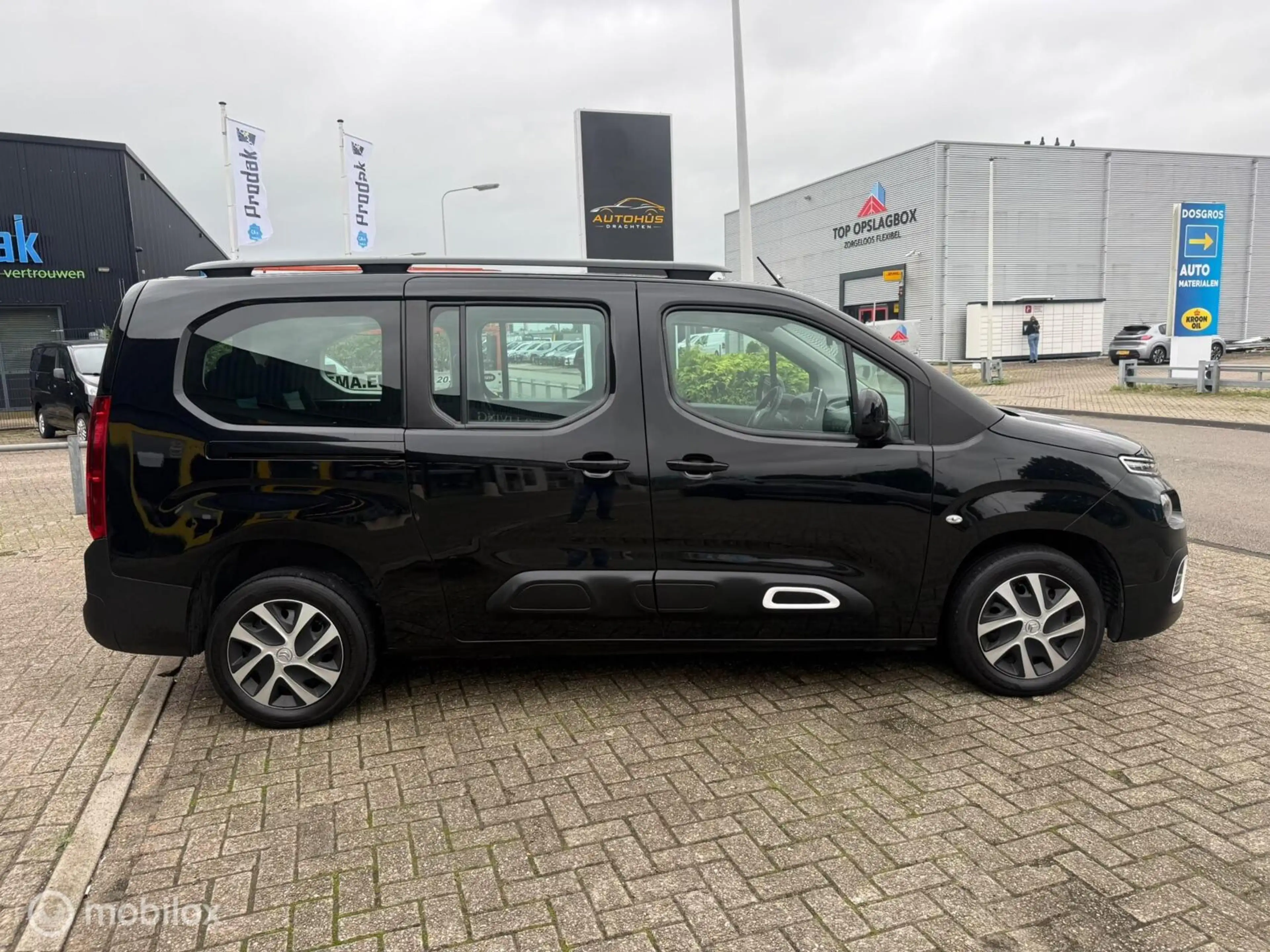Citroen Berlingo XL 1.2 PureTech Shine 7p. clima cruise 69519 km — photo 6