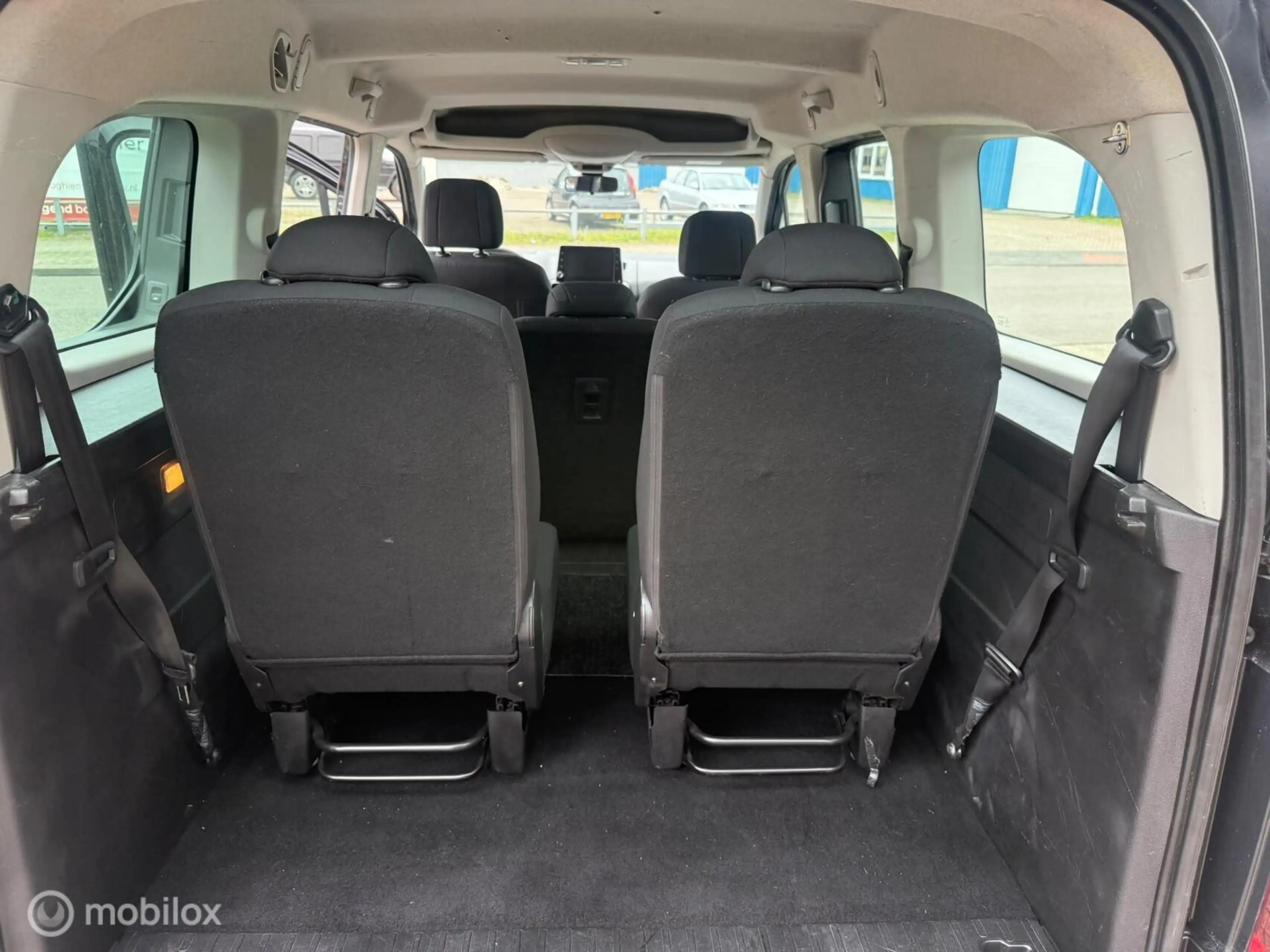 Citroen Berlingo XL 1.2 PureTech Shine 7p. clima cruise 69519 km — photo 13
