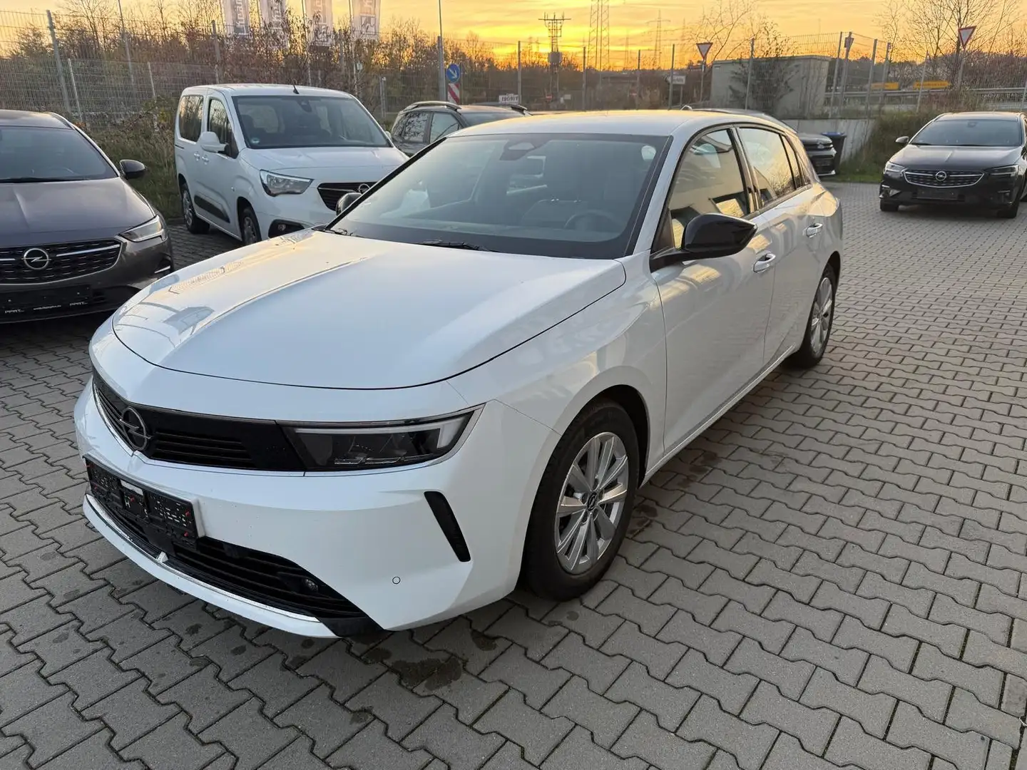 Opel Astra L Lim. Edition Navi Kamera Blanc - 2