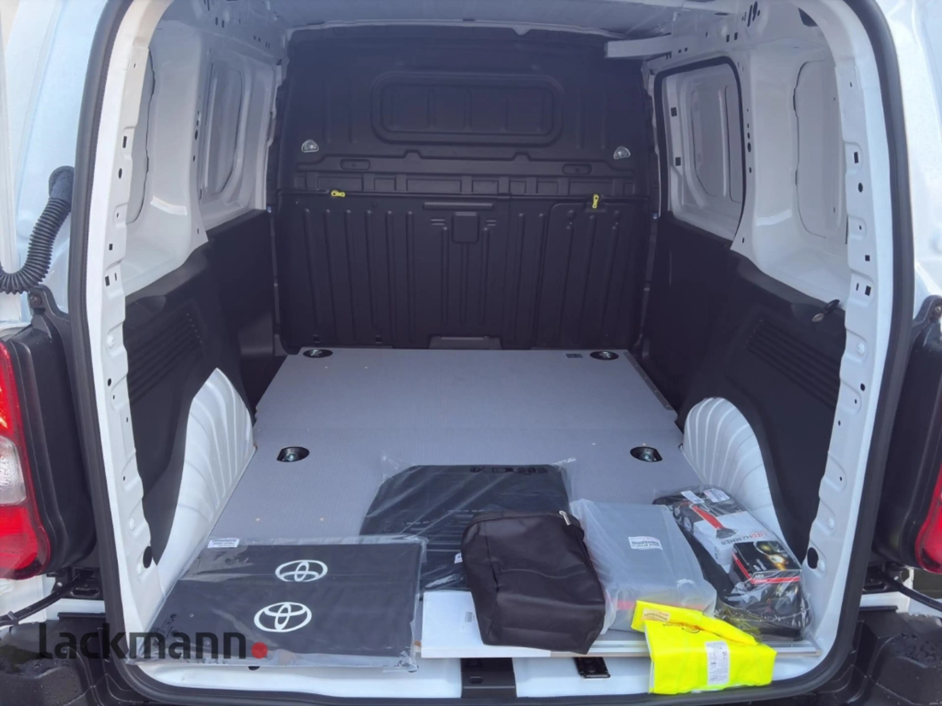 Toyota Proace City L1 Meister 1,5 D-4D 96 KW (130 PS) Start Stop, — photo 7