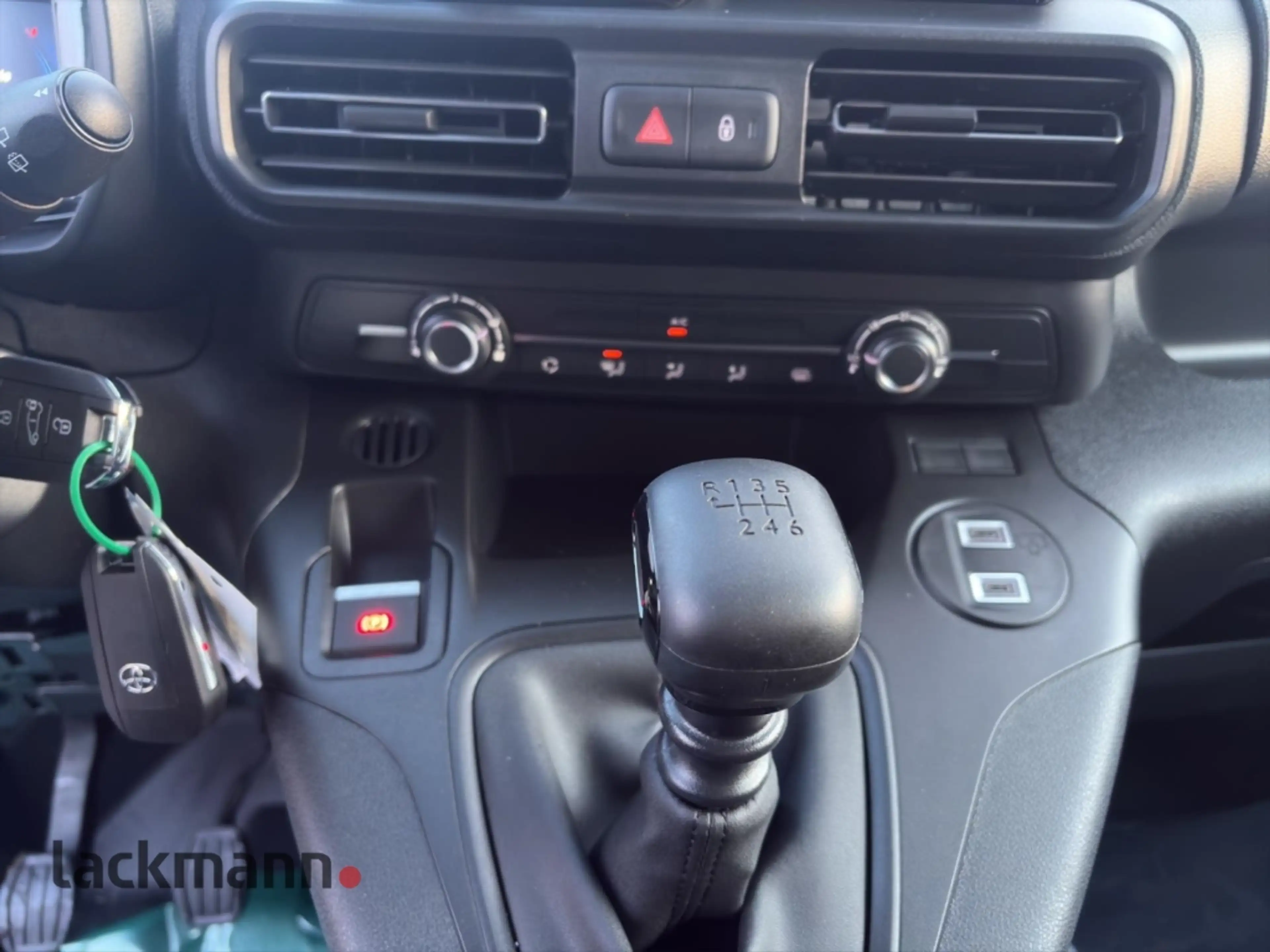 Toyota Proace City L1 Meister 1,5 D-4D 96 KW (130 PS) Start Stop, — photo 11