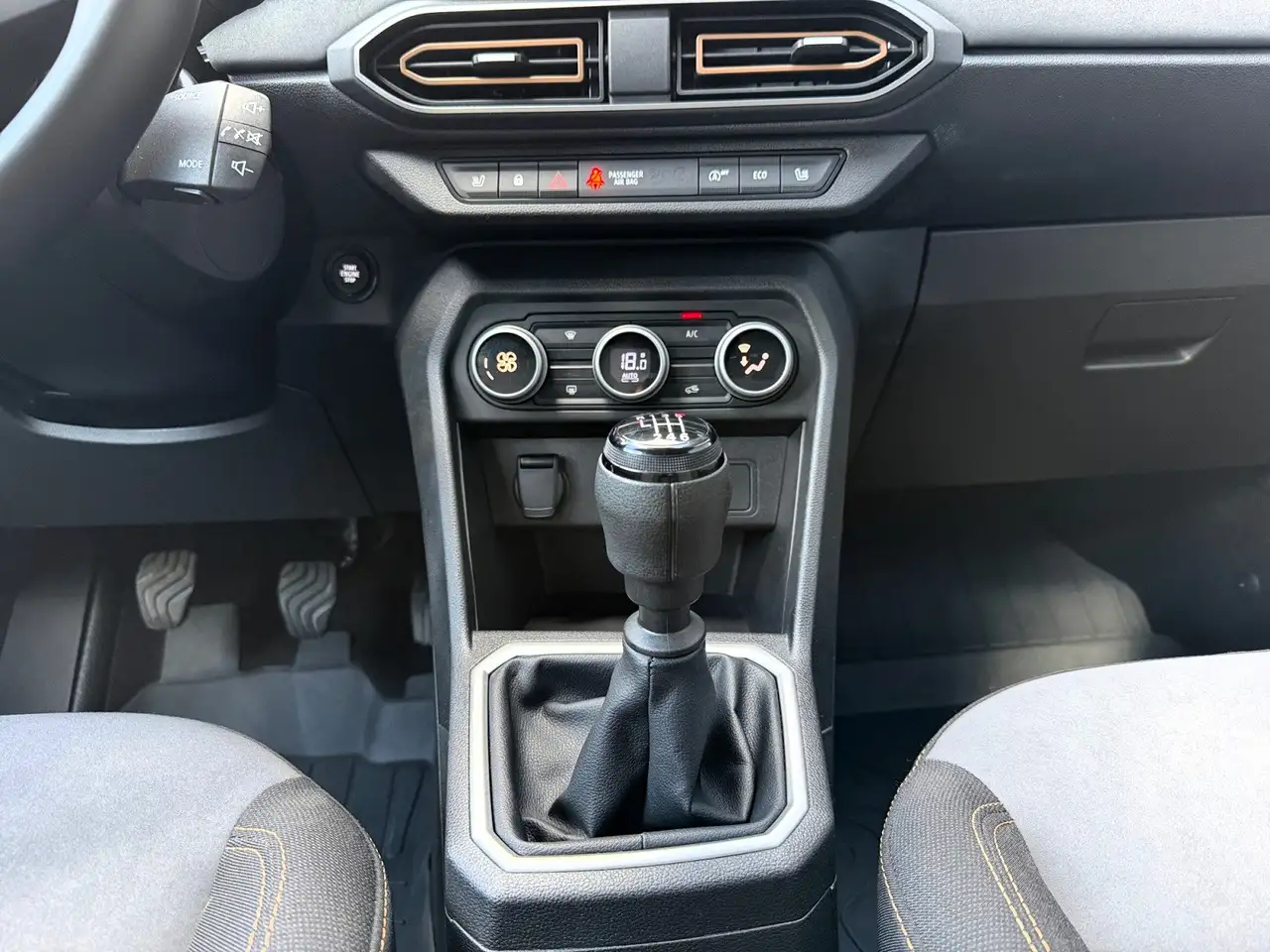 Dacia Jogger 1.0TCE110*7PL*EXTREME*6MT*CARPLAY*CAMERA*GARANTIE 11