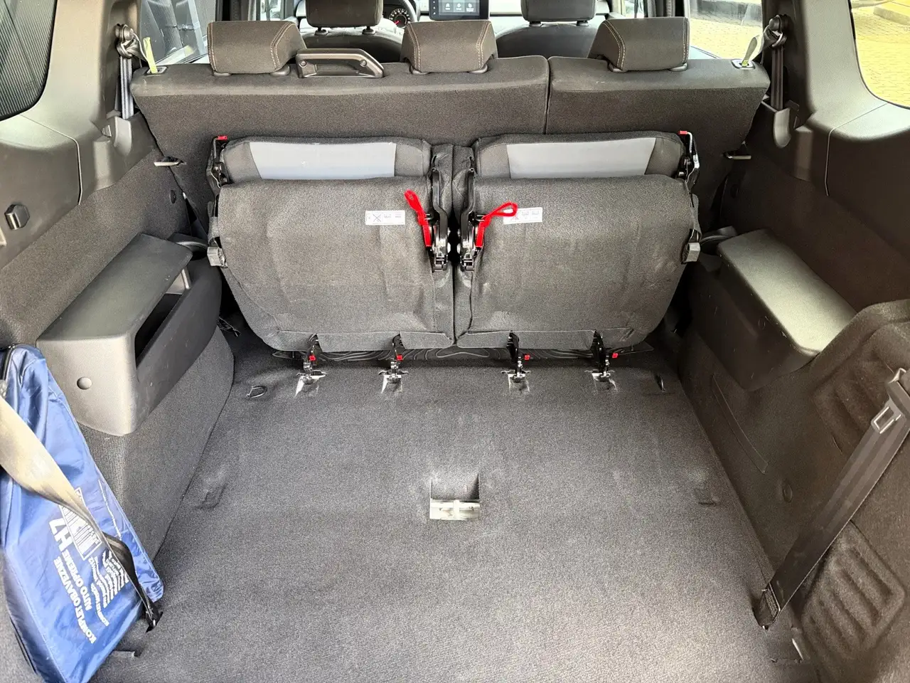 Dacia Jogger 1.0TCE110*7PL*EXTREME*6MT*CARPLAY*CAMERA*GARANTIE 21