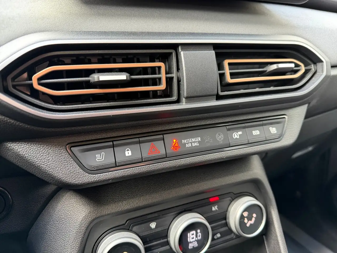 Dacia Jogger 1.0TCE110*7PL*EXTREME*6MT*CARPLAY*CAMERA*GARANTIE 23