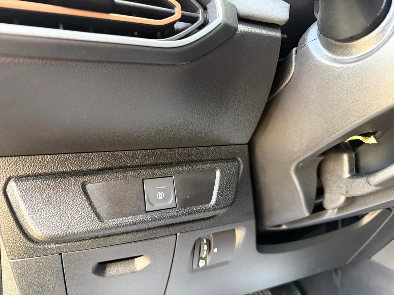 Dacia Jogger 1.0TCE110*7PL*EXTREME*6MT*CARPLAY*CAMERA*GARANTIE 31