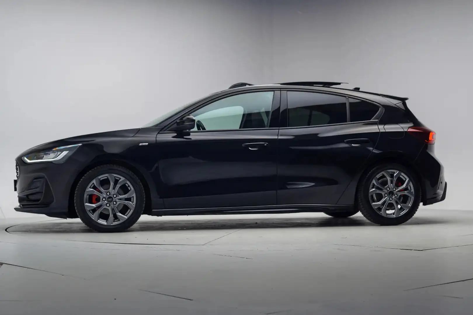 Ford Focus 1.0 EcoBoost ST Line X NW-Model [ Panoramadak Navi Schwarz - 2