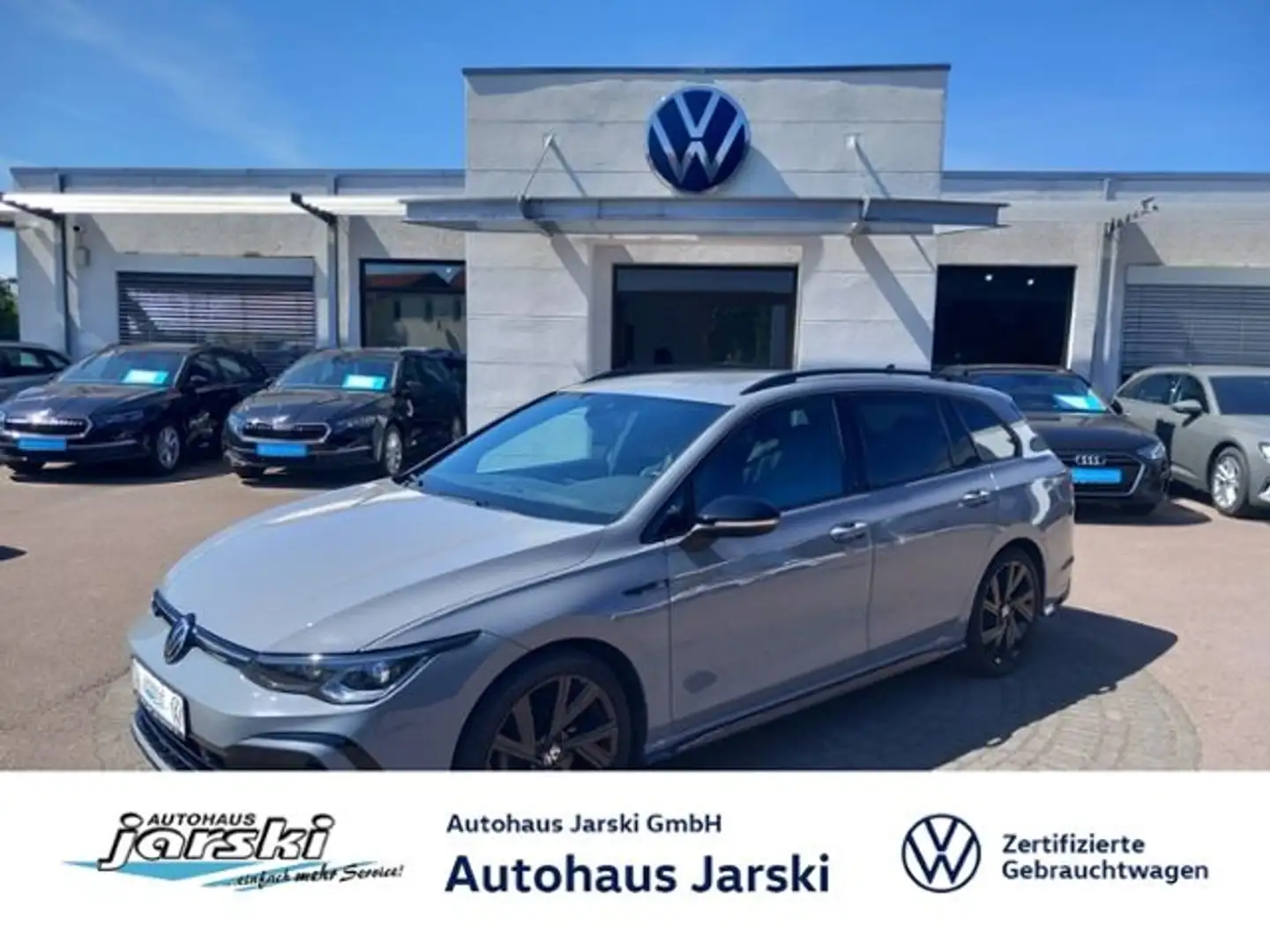 Volkswagen Golf VIII Variant 1.5 TSI R-Line,Black Style, Na Grijs - 1