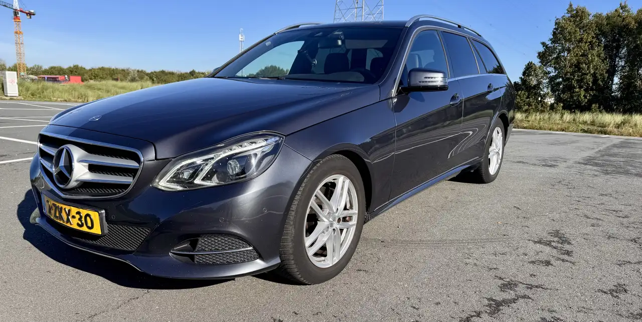 Mercedes-Benz E 200