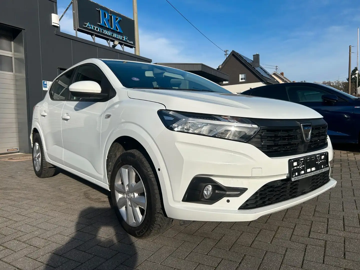 Dacia Sandero III Comfort Automatic Navi LED Weiß - 1
