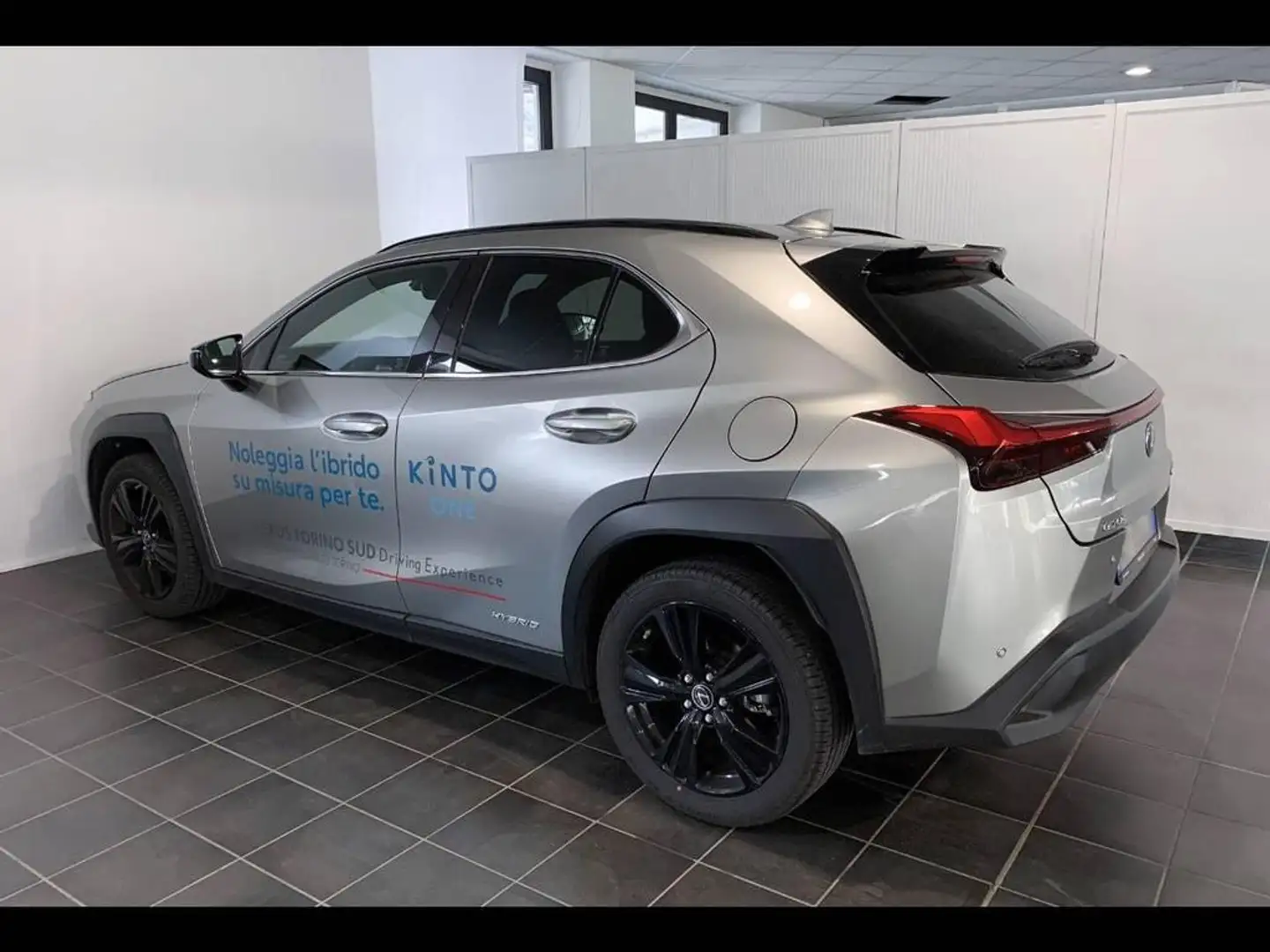 Lexus UX 250h Midnight 2wd cvt - 2
