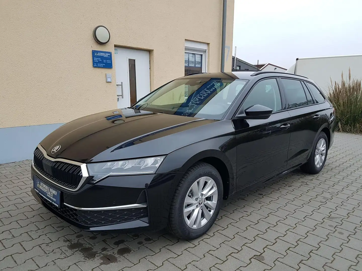 Skoda Octavia Combi Selection AHK Elektr. Heckklappe Virt. Co... Schwarz - 1