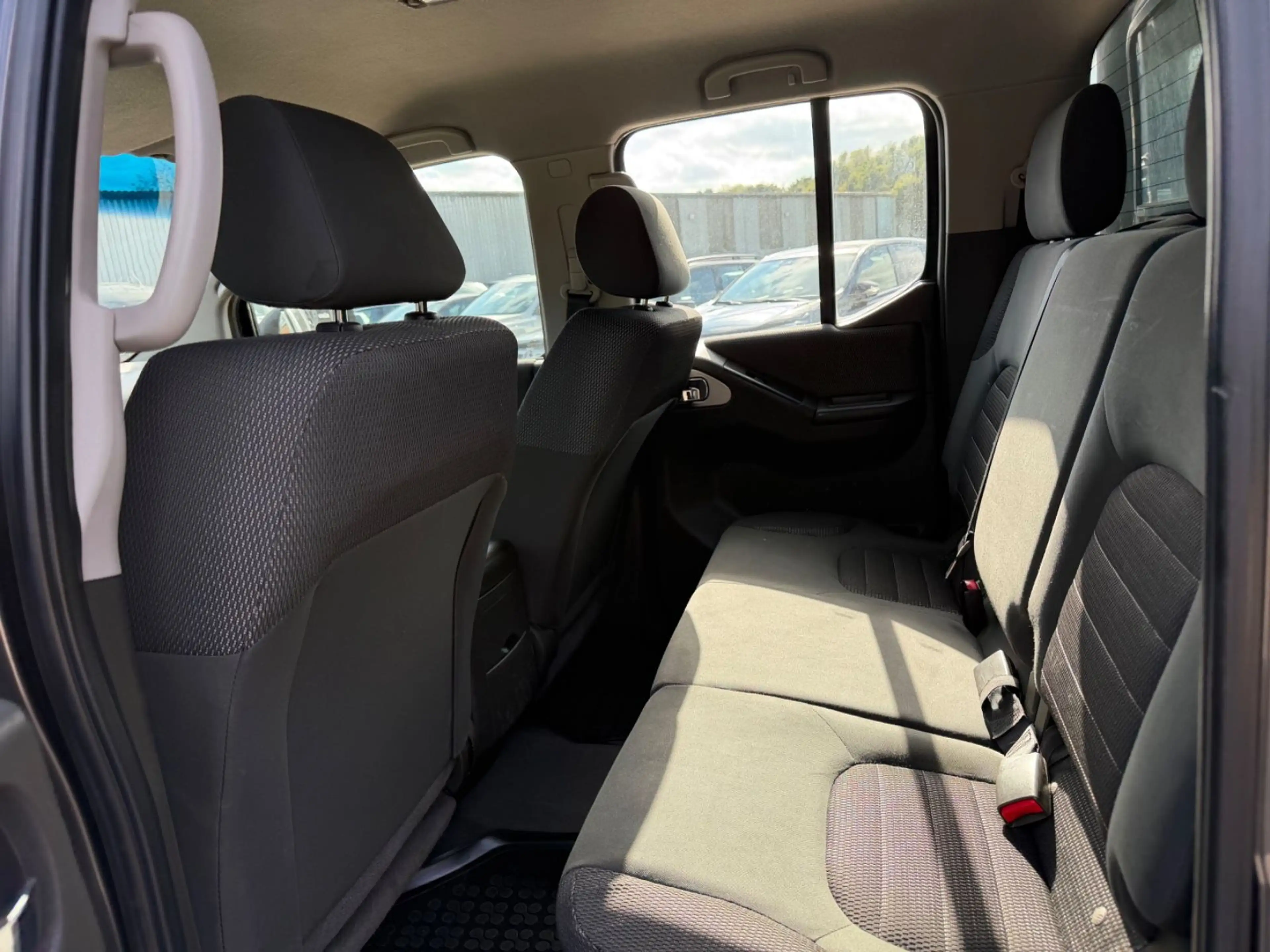 Nissan Navara Pickup Double Cab LE 4X4/AHK/ — photo 12
