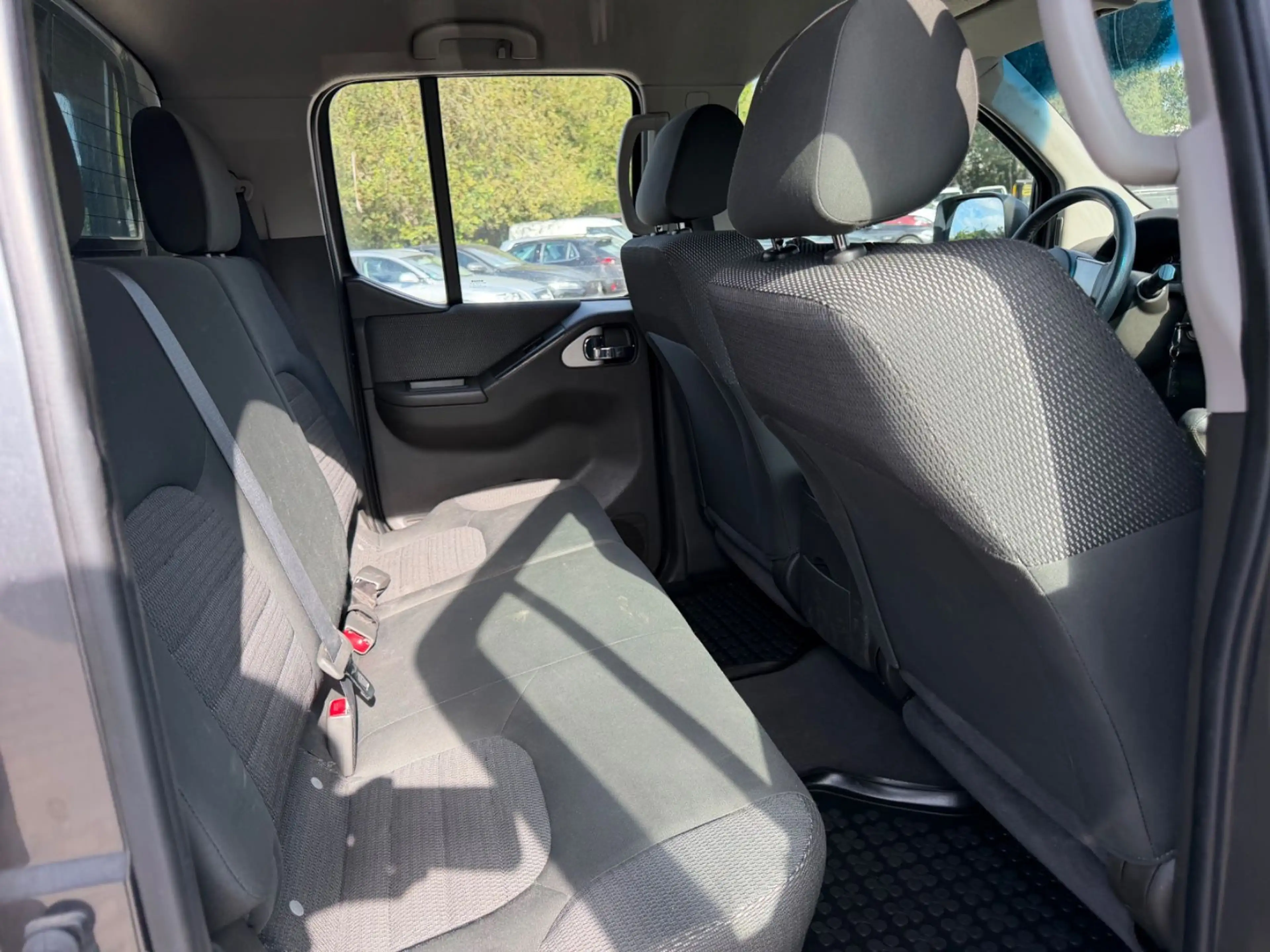 Nissan Navara Pickup Double Cab LE 4X4/AHK/ — photo 15