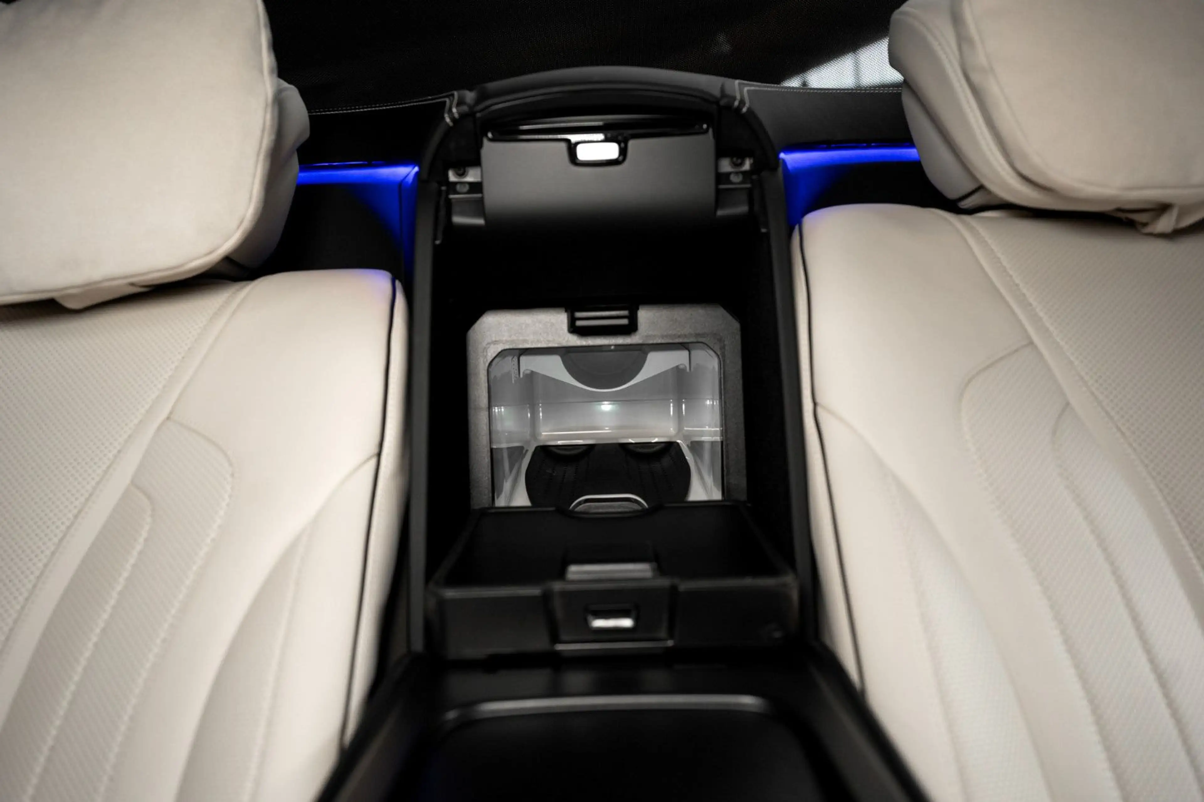 Mercedes-Benz S 560 4M LANG #MANUFAKTUR #AMG #1ST-CLASS #TISCH — photo 7