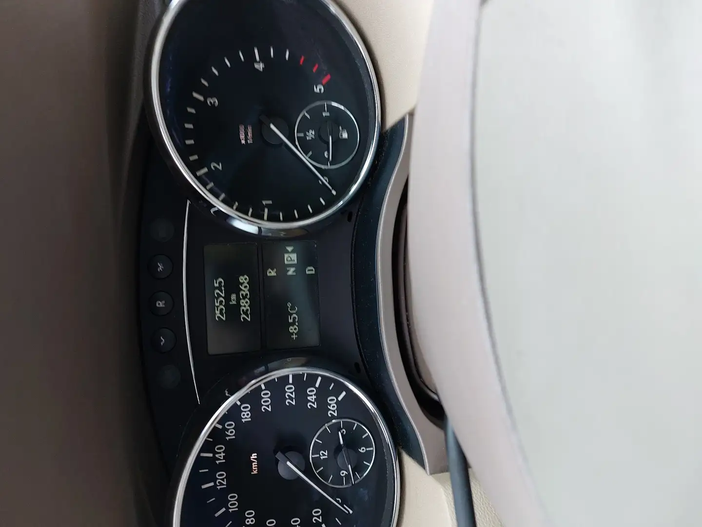Mercedes-Benz R 320 CDI 4Matic 7G-TRONIC DPF - 2