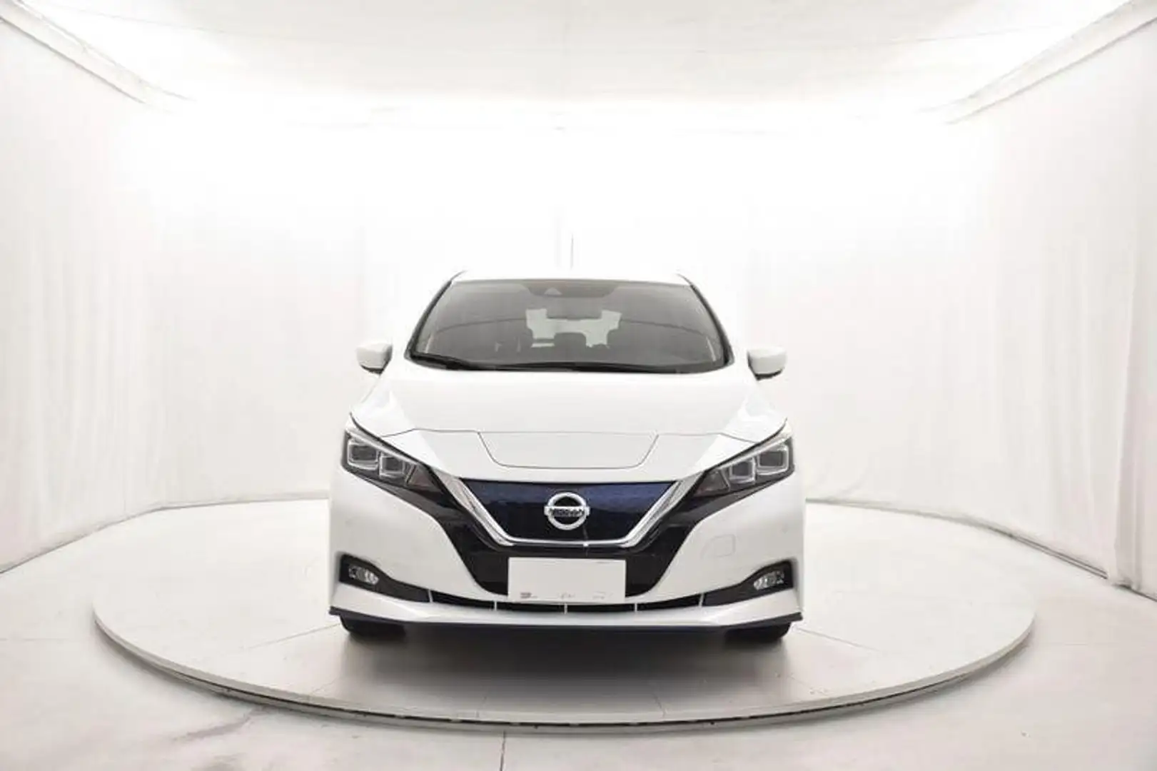 Nissan Leaf e+ N-Connecta 62kWh 217cv my19 Beyaz - 2