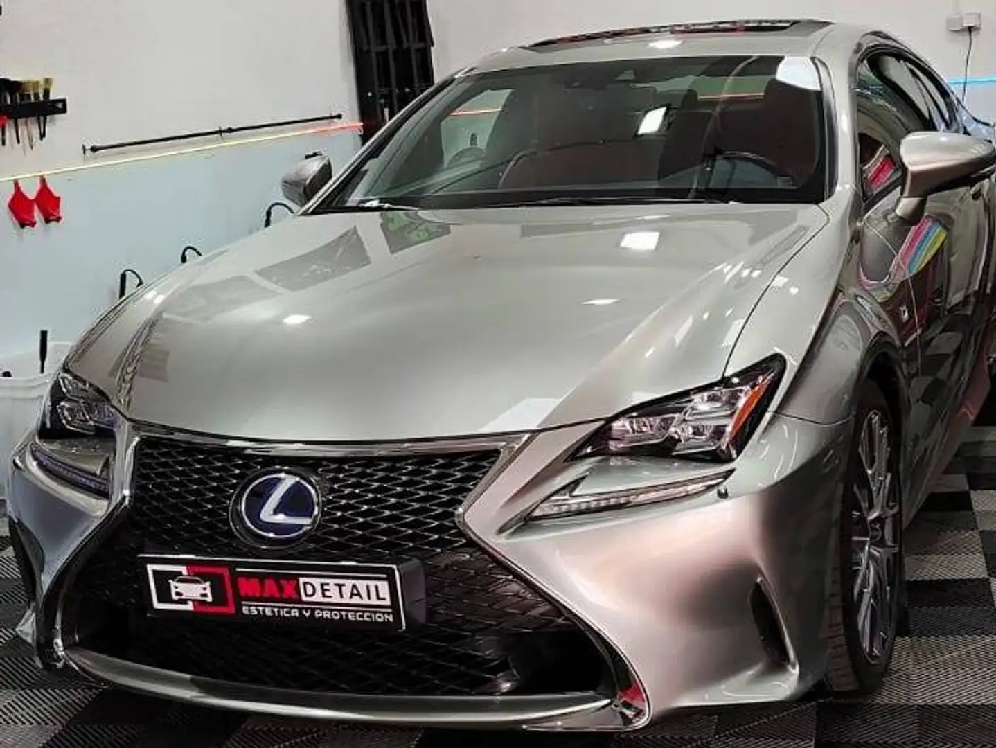 Lexus RC 300h F Sport - 1