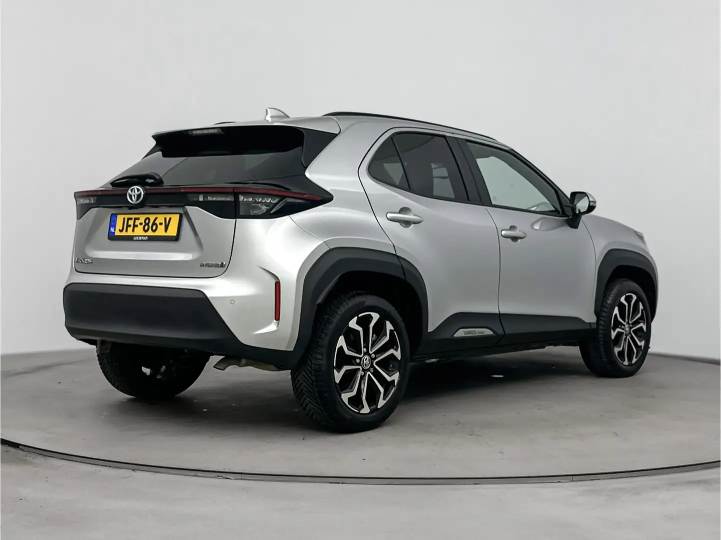 Toyota Yaris Cross 1.5 Hybrid Explore Limited | Parkeersensoren V+A | Zilver - 2