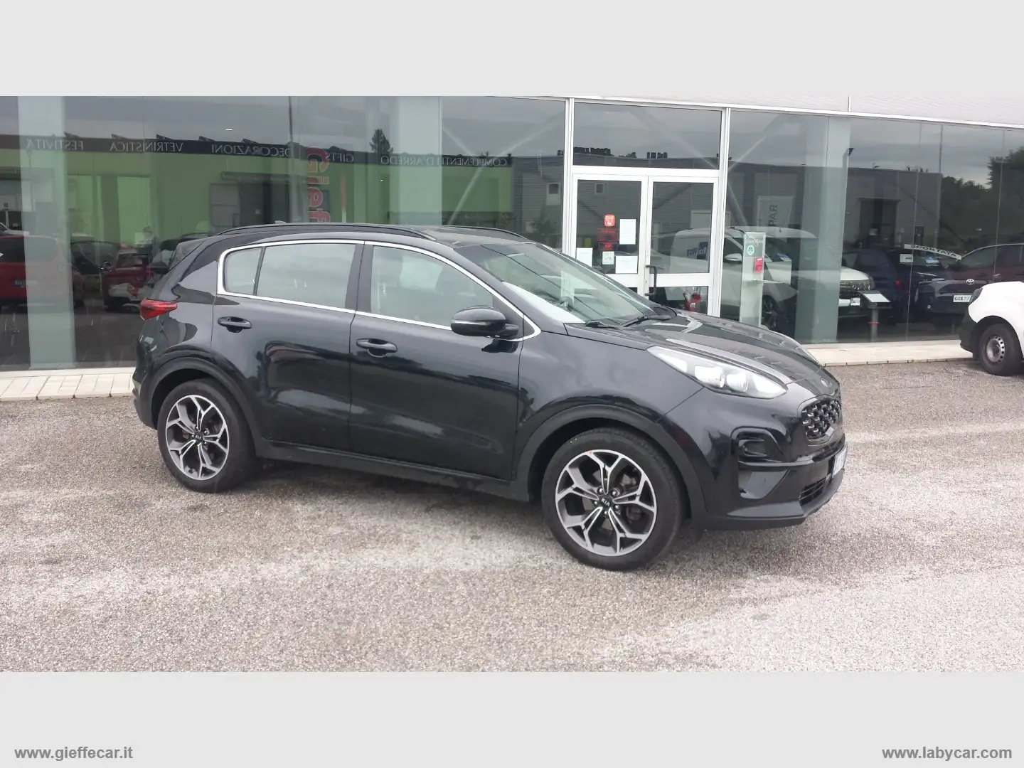 Kia Sportage 1.6 CRDi MHEV DCT7 GT-LINE Schwarz - 1