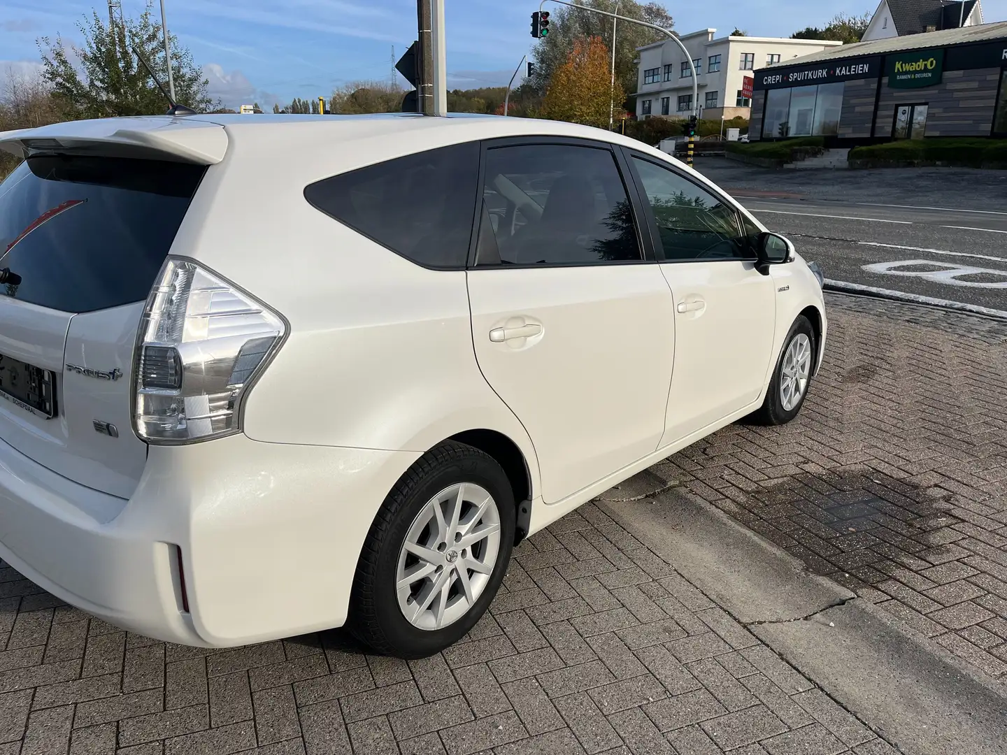 Toyota Prius+ Biały - 2