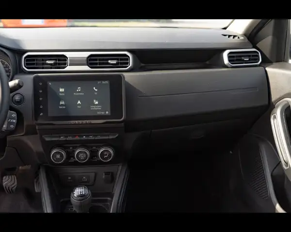 Dacia Duster view 27