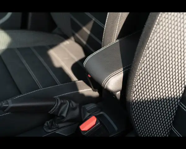 Dacia Duster view 23