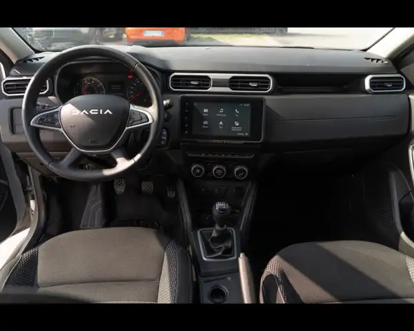 Dacia Duster view 9