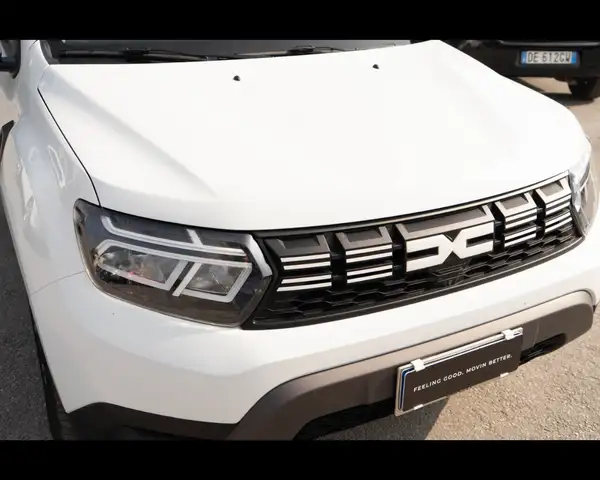 Dacia Duster view 28