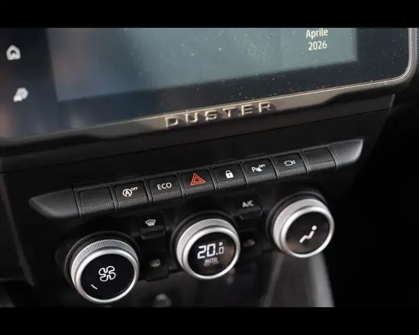 Dacia Duster view 25
