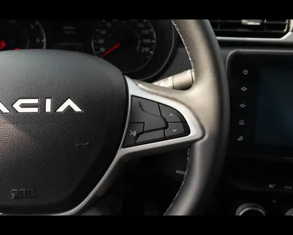 Dacia Duster view 22
