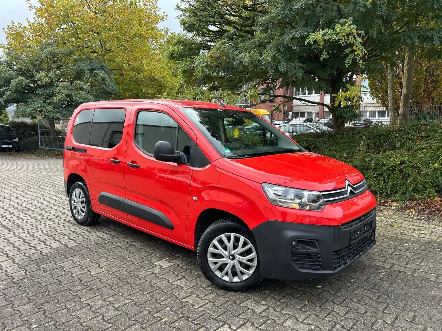 Citroen Berlingo Live Pack M Rouge - 2