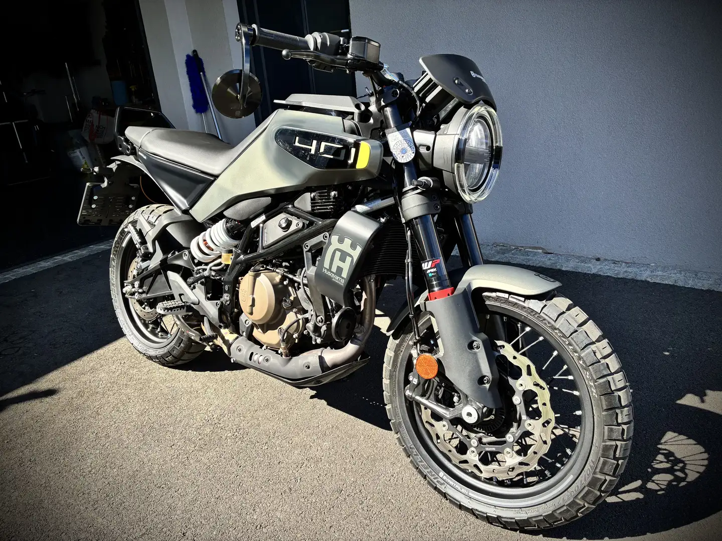 Husqvarna Svartpilen 401 Schwarz - 1