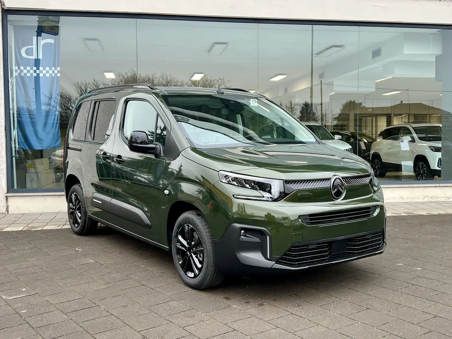 Citroen Berlingo Berlingo BlueHDi 100 Stop&Start M Plus Grün - 1