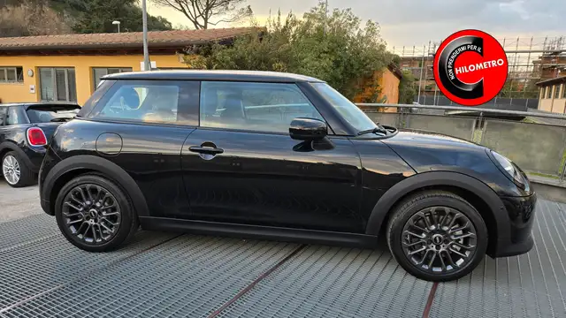 MINI Cooper C ESSENTIAL TRIM PACK XS LED PROMO FINTO KM 12000