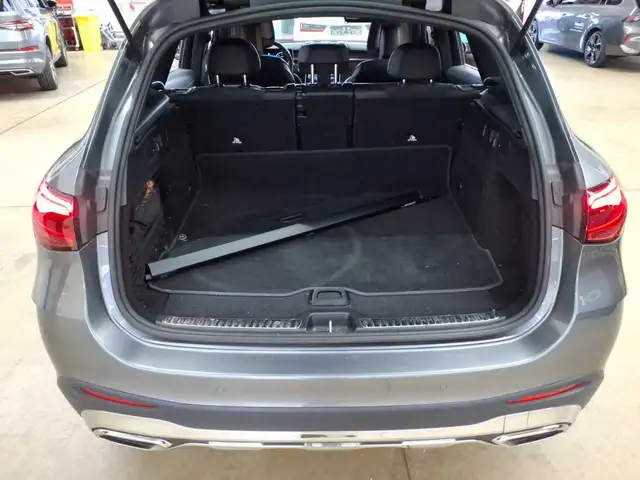 Mercedes-Benz GLC view 15