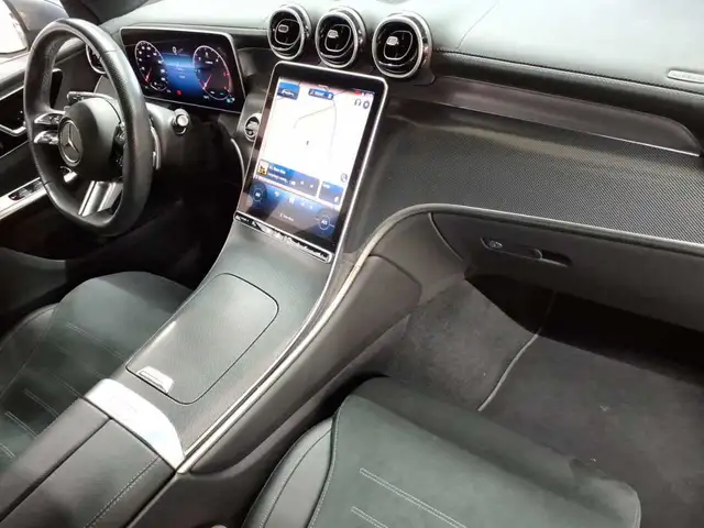 Mercedes-Benz GLC view 9