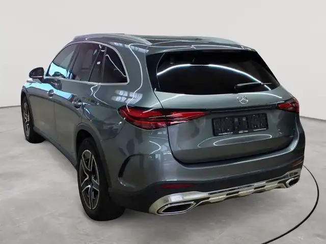 Mercedes-Benz GLC view 5