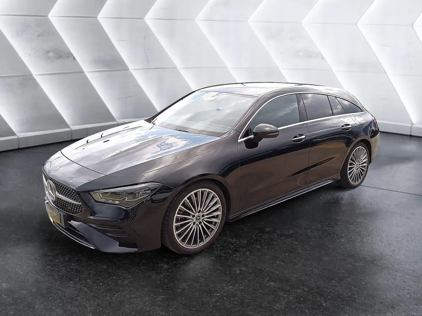Mercedes-Benz CLA 200 CLA Shooting Brake 200 d AMG Line Advanced Plus a Noir - 1