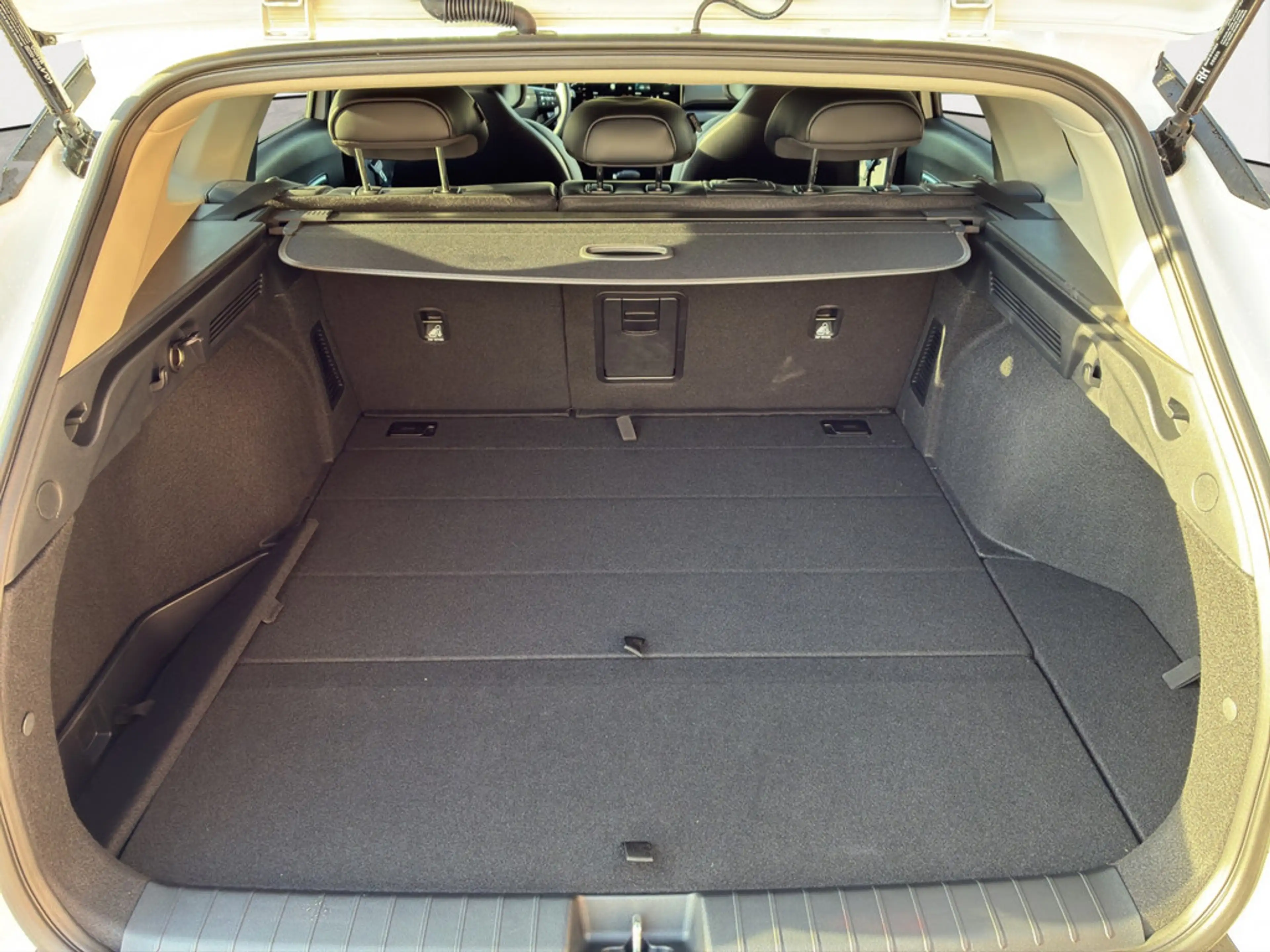 Kia K4 SW 1.6T DCT Vision | KOMFORT-P. | NAVI | SHZ — photo 11