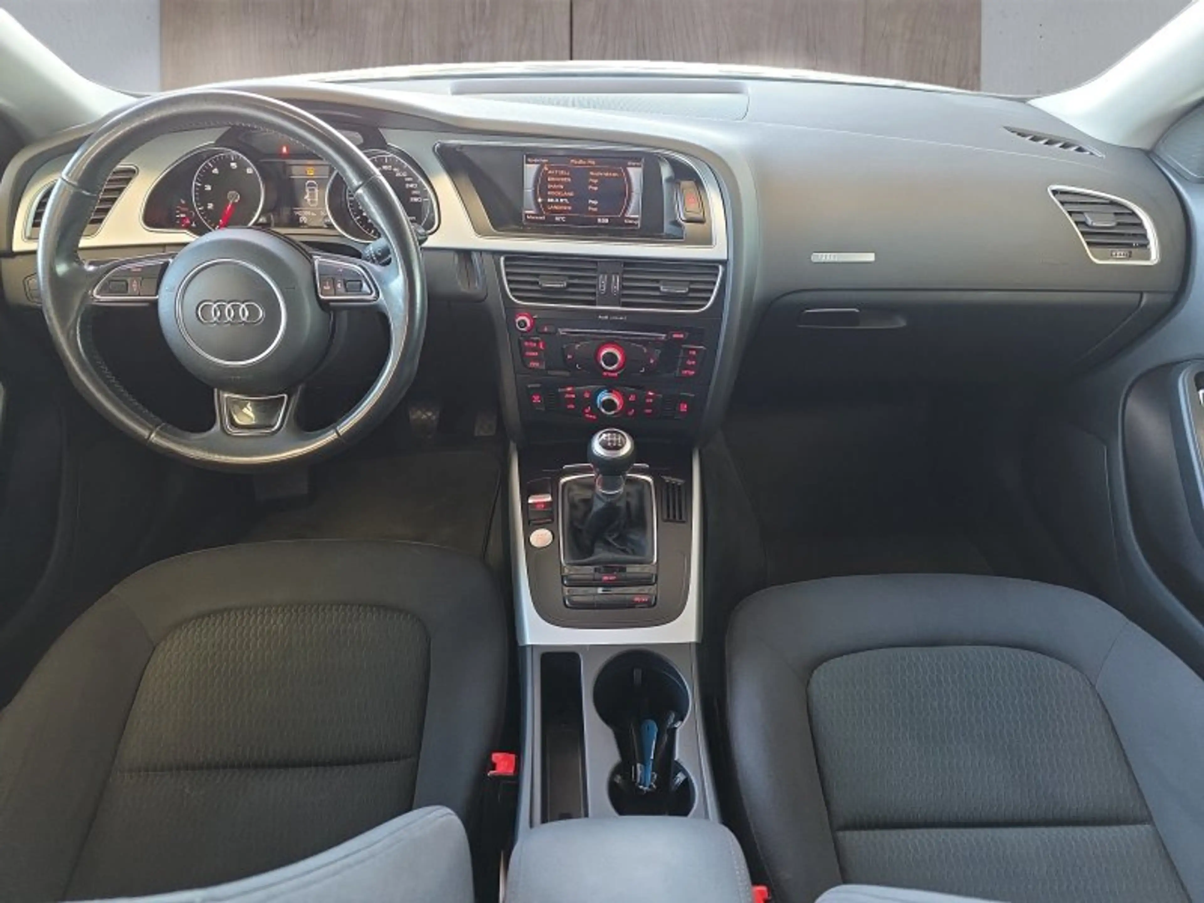 Audi A5 Sportback S-Line 1,8TFSI 19*Alu/BI-Xenon/Keyless — photo 11