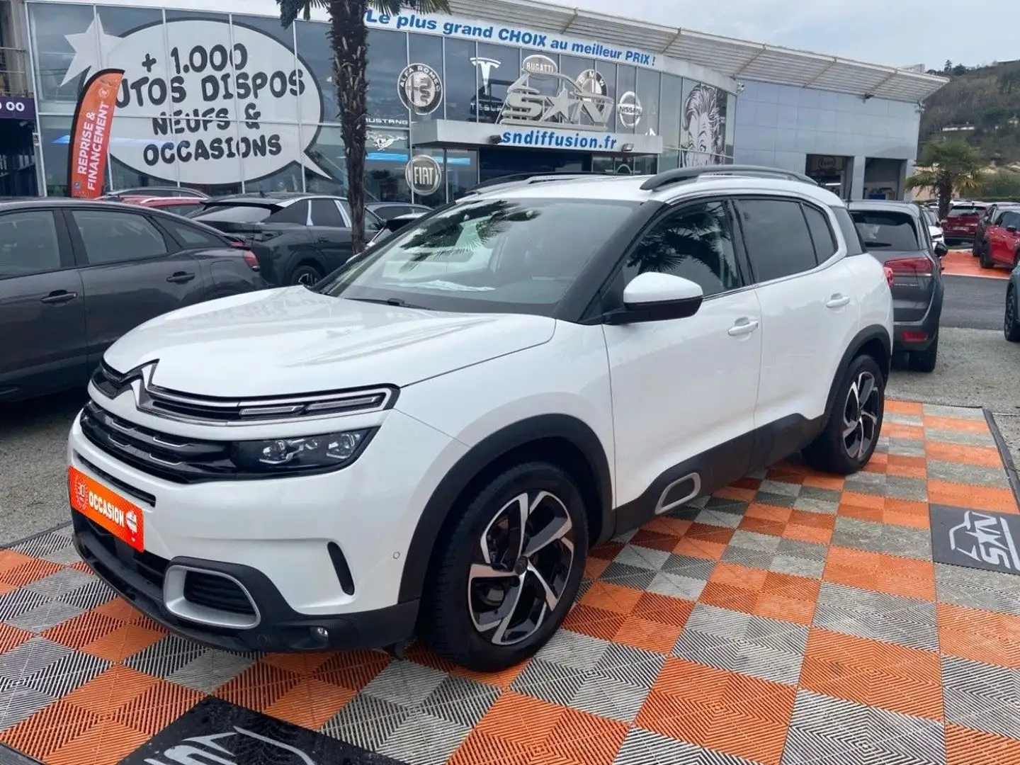 Citroen C5 Aircross 1.5 BLUEHDI 130 EAT8 SHINE Weiß - 1