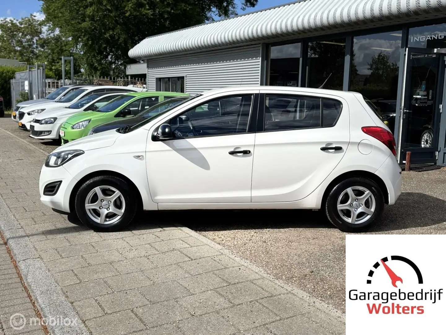 Hyundai i20 1.2i Business Edition airco 5drs nieuwe apk Bianco - 2