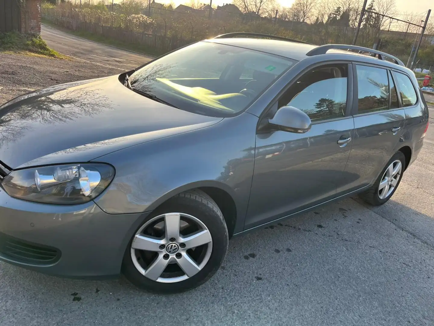 Volkswagen Golf SOCIETE 1.6 TDI 110 BLUEMOTION TECHNOLOGY FAP TREN - 1