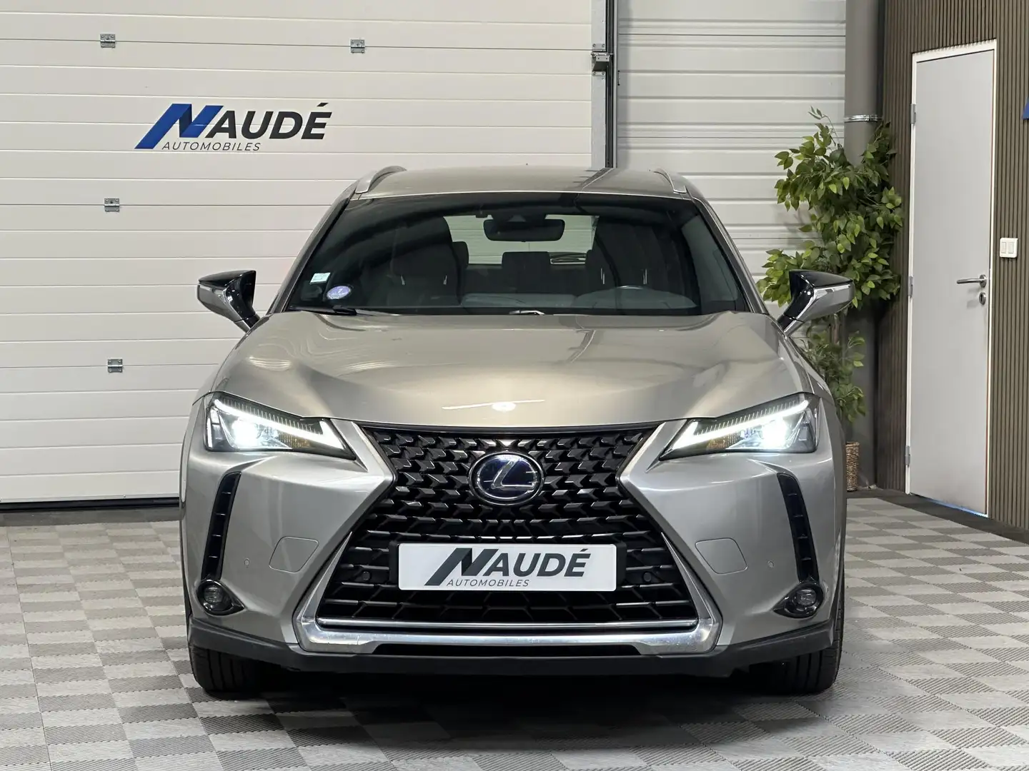 Lexus Sonstige Hybrid 250h 4WD 2.0 184 ch Pack Confort Grau - 2