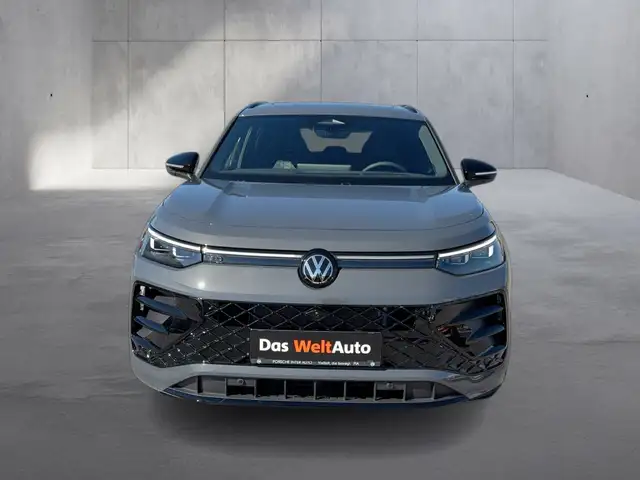 Volkswagen Tayron view 8