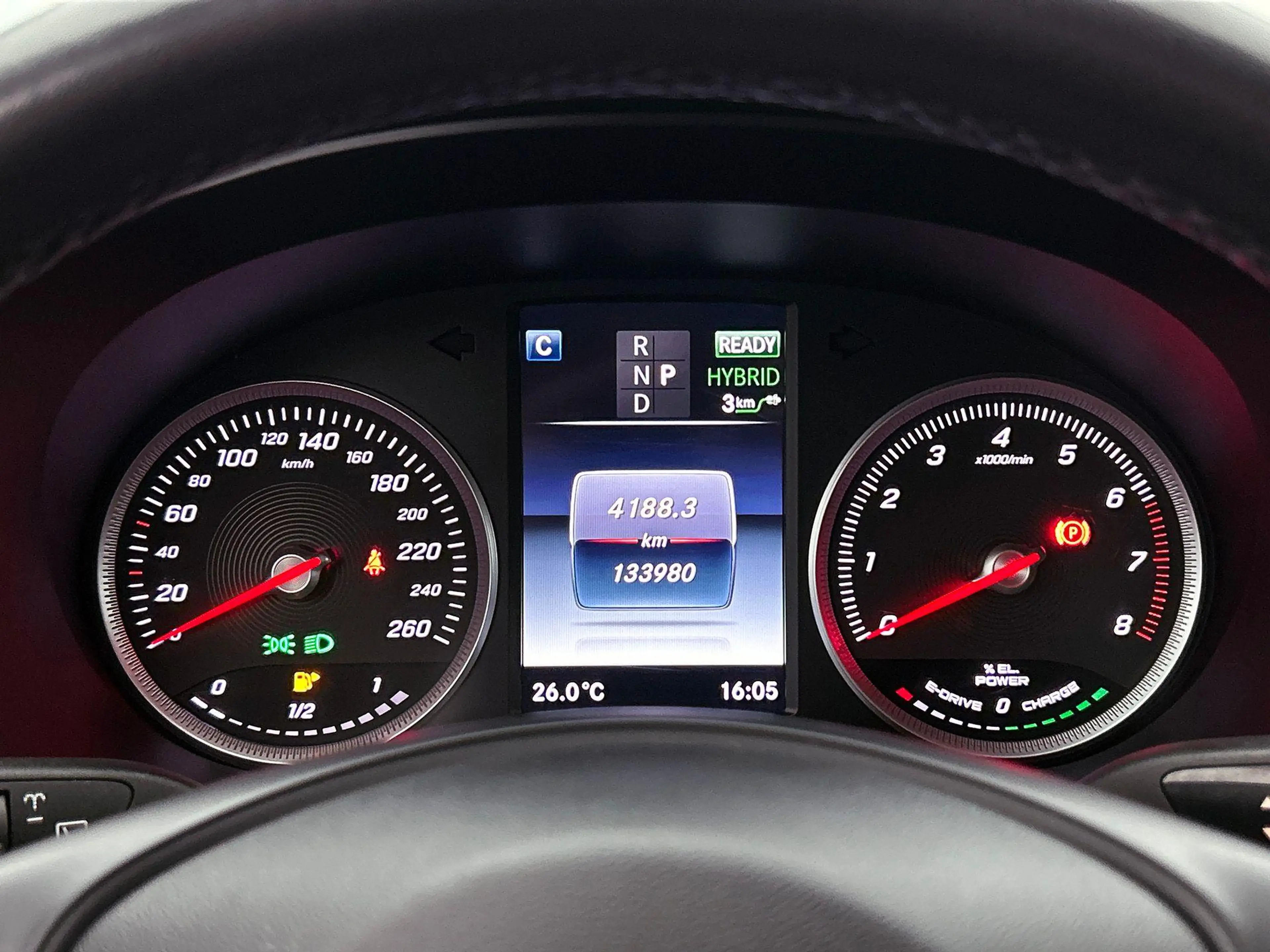 Mercedes-Benz C 350 Break C E | Luchtvering | Navigatie | Parkeer Pack — photo 8